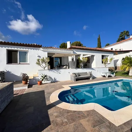 Villa Boho-style In A Quiet Cul-de-sac