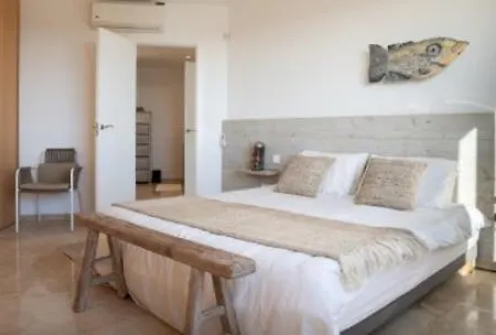 Villa Boho-style In A Quiet Cul-de-sac Estepona